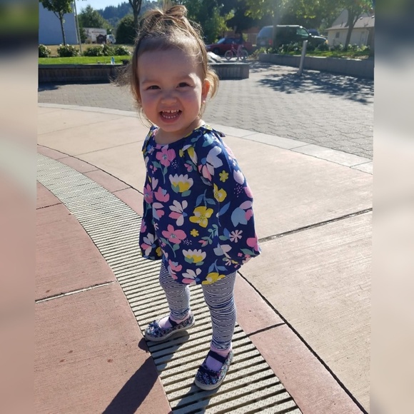 Meet your Posher, Traci - Picture 8 of 8